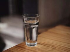 Секое утро додавајте прстофат од овој зачин во водата: Гледајте како вашите масти на стомакот се топат и исчезнуваат!