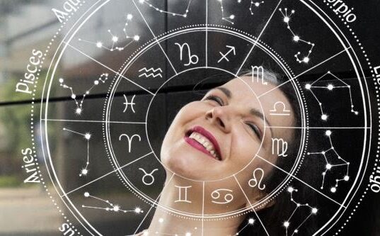 Дневен хороскоп за 3 февруари: Лавот донесува одлука, Рибите добиваат поддршка, а вие?