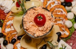 Урнебес салата каква што треба да биде – зачинета, кремаста и совршено избалансирана