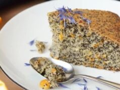 Манастирски колач на вода: Сочен рај за непцето – полн со ореви и семки од афион, совршен за пост