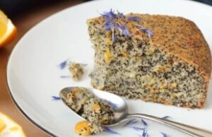 Манастирски колач на вода: Сочен рај за непцето – полн со ореви и семки од афион, совршен за пост