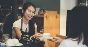 Овие симптоми укажуваат дека пиете премногу кафе