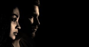 Еден психијатар објасни како негативните мисли влијаат на мозокот и зошто е важно да се прекине тој образец