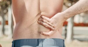 ‘Рбет или бубрези? Каде точно боли каменот и кои 3 знаци се знак за итен повик