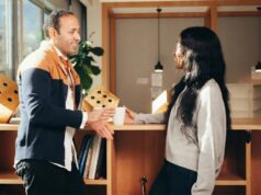 Како да препознаете опасен манипулатор? Овие знаци покажуваат дека нарцисот ве влече во својата стапица