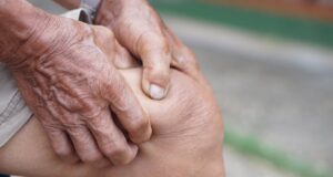 Само една лажица и зглобовите ќе ви бидат како намастени: Чини само 50 денари, а прави чуда