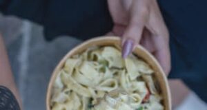 Нутриционисти: Сакате рамен стомак? Исклучете четири намирници од вашата исхрана