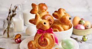 Велигденски зајчиња што децата ќе ги обожаваат: Рецепт за преслатко тесто што ја прави трпезата неодолива