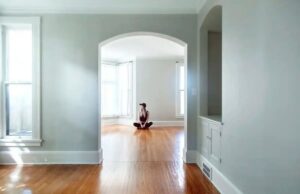 Опасна боја во куќата: Тивко ви ја троши енергијата и носи лоша среќа, а многу луѓе сепак сакаат да ја изберат