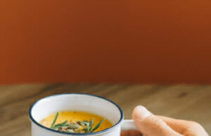 Совети за поздрави коски: Како природно да се спречи остеопорозата