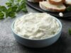 Домашно крем сирење направено од грчки јогурт: Вкусен намаз со само 3 состојки