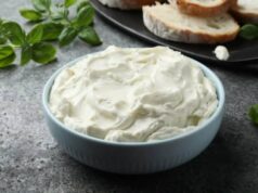Домашно крем сирење направено од грчки јогурт: Вкусен намаз со само 3 состојки