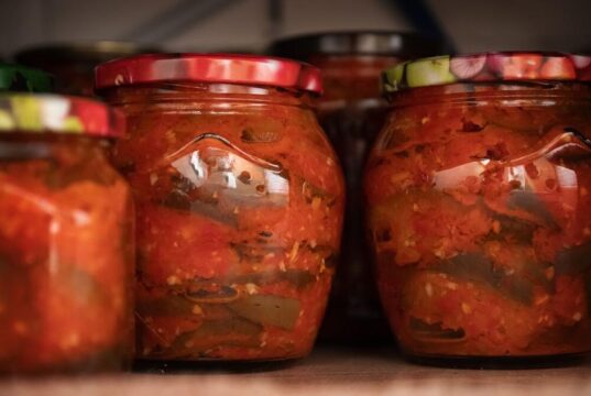 3 испробани трикови за вкусна ловечка салата: На овој начин ќе има феноменален вкус и нема да се претвори во каша